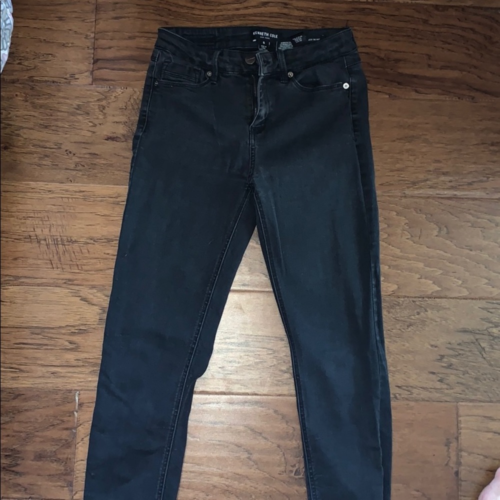 Kenneth Cole SZ 6 skinny Capri Jeans